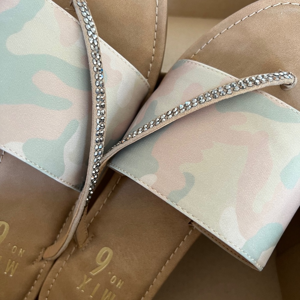 Camouflage slides